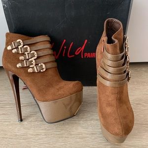 Platform ankle Booties